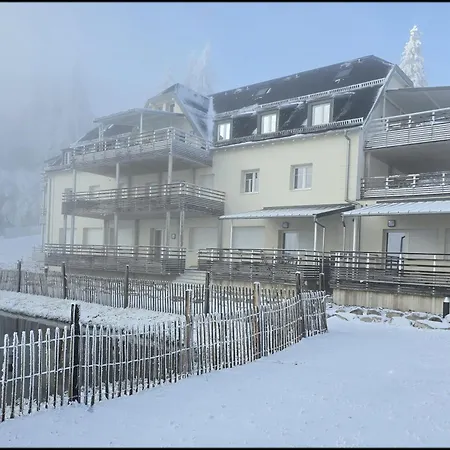 Sur La Rive Du Apartment